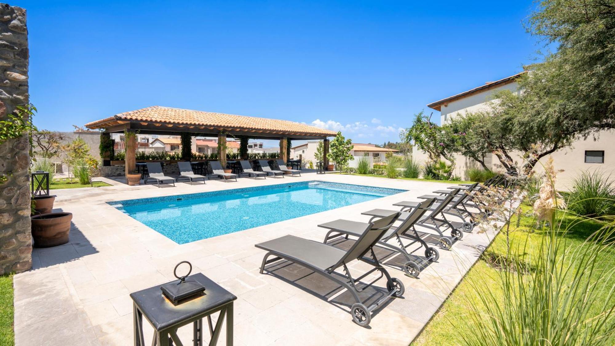 Private Sanctuary 4br With Pool And Gym Holiday home *