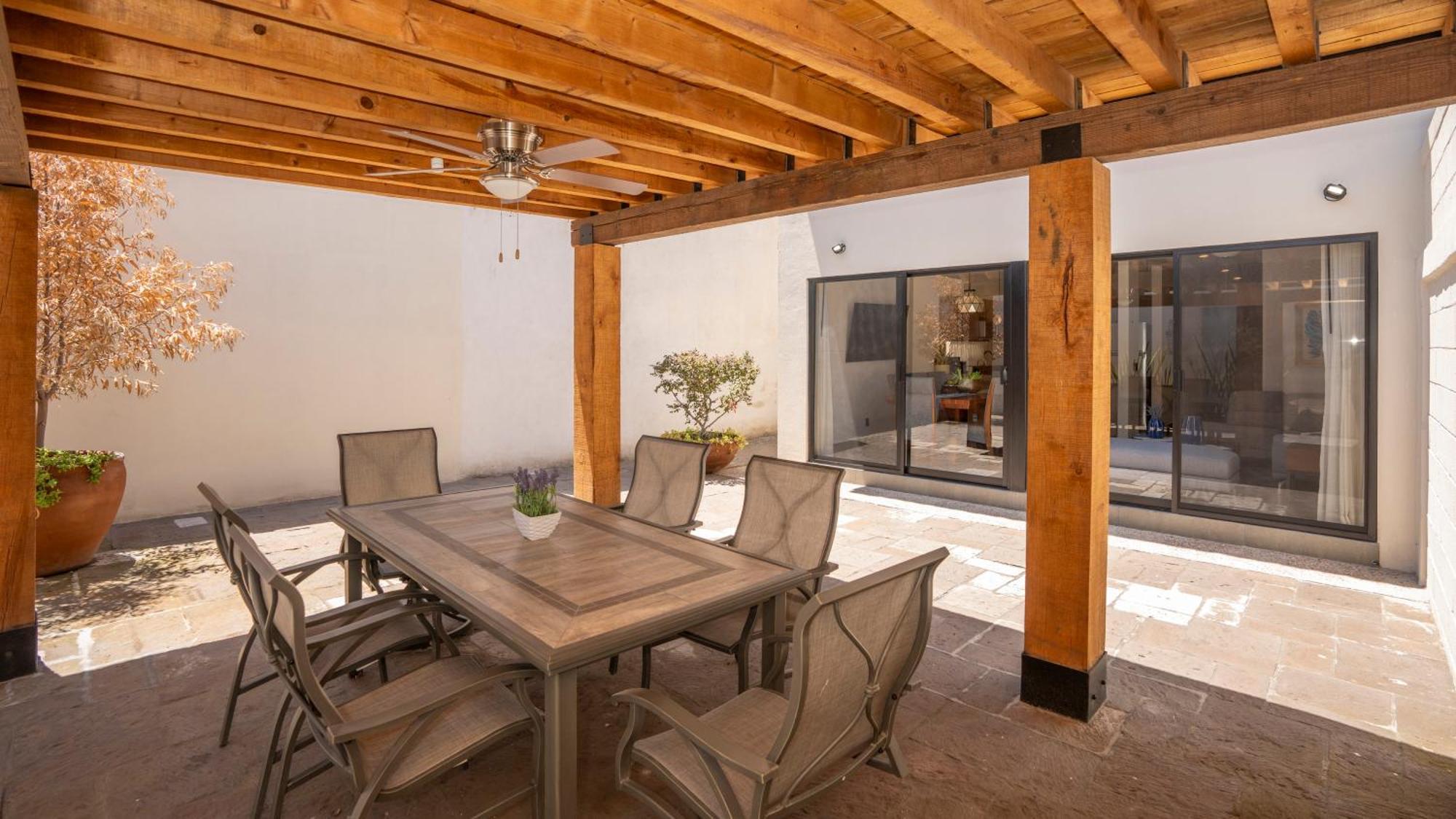Private Sanctuary 4br With Pool And Gym Holiday home